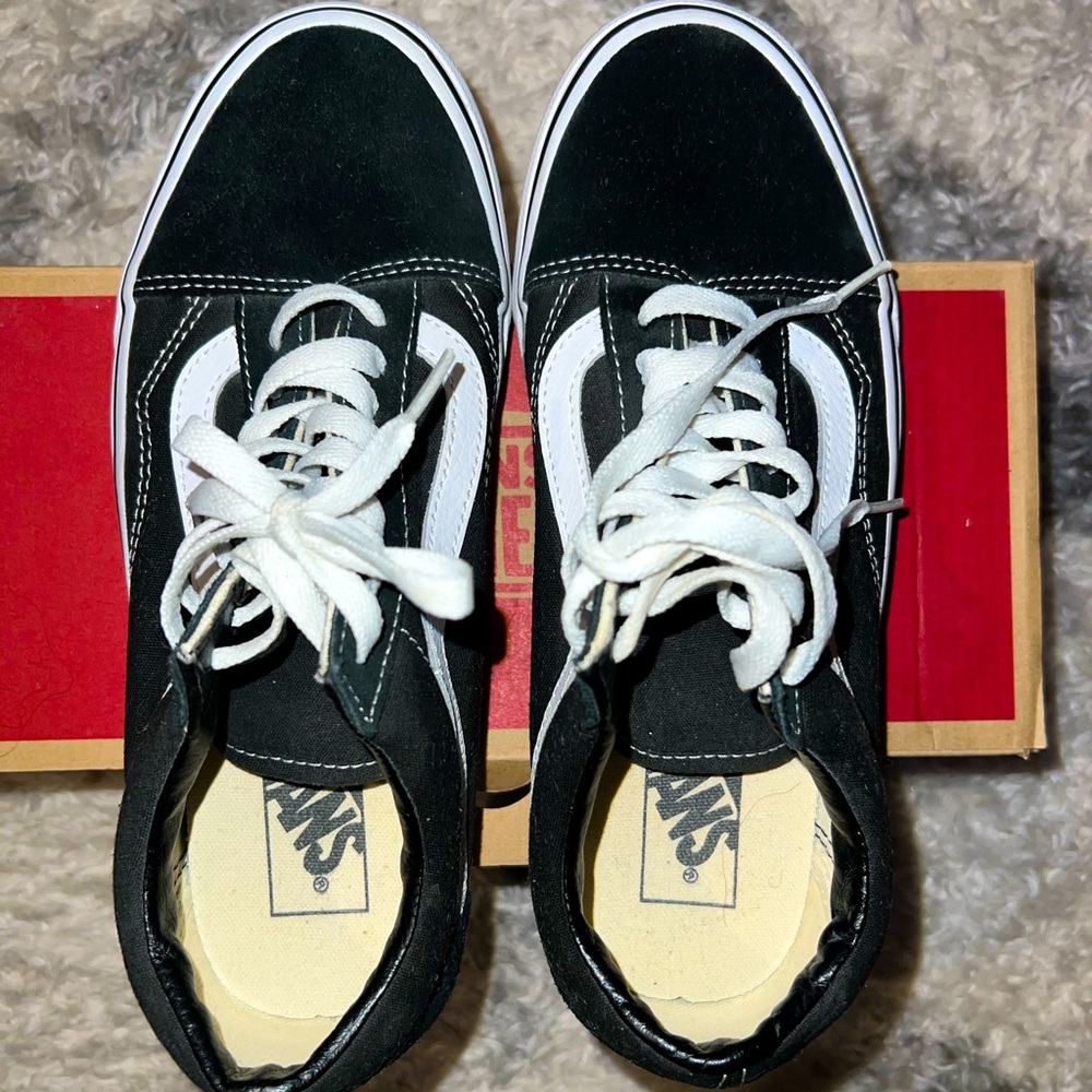 Vans Black/White Sneakers (Big Kids)